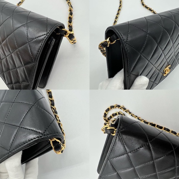 ❌SOLD❌ Authentic Chanel Vintage black Lambskin full flap chain shoulder bag (A) - Picture 10 of 16